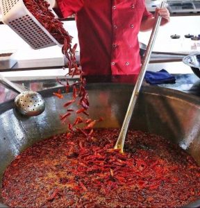 重慶火鍋底料食品廠，好的配菜，讓你彰顯男人風(fēng)范