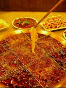 重慶火鍋底料哪家好？蘸料來(lái)選擇