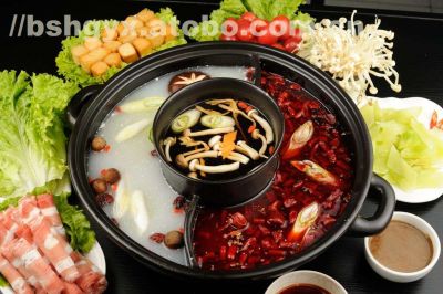 重慶火鍋底料供應商，舌尖上辣椒和食材的碰撞
